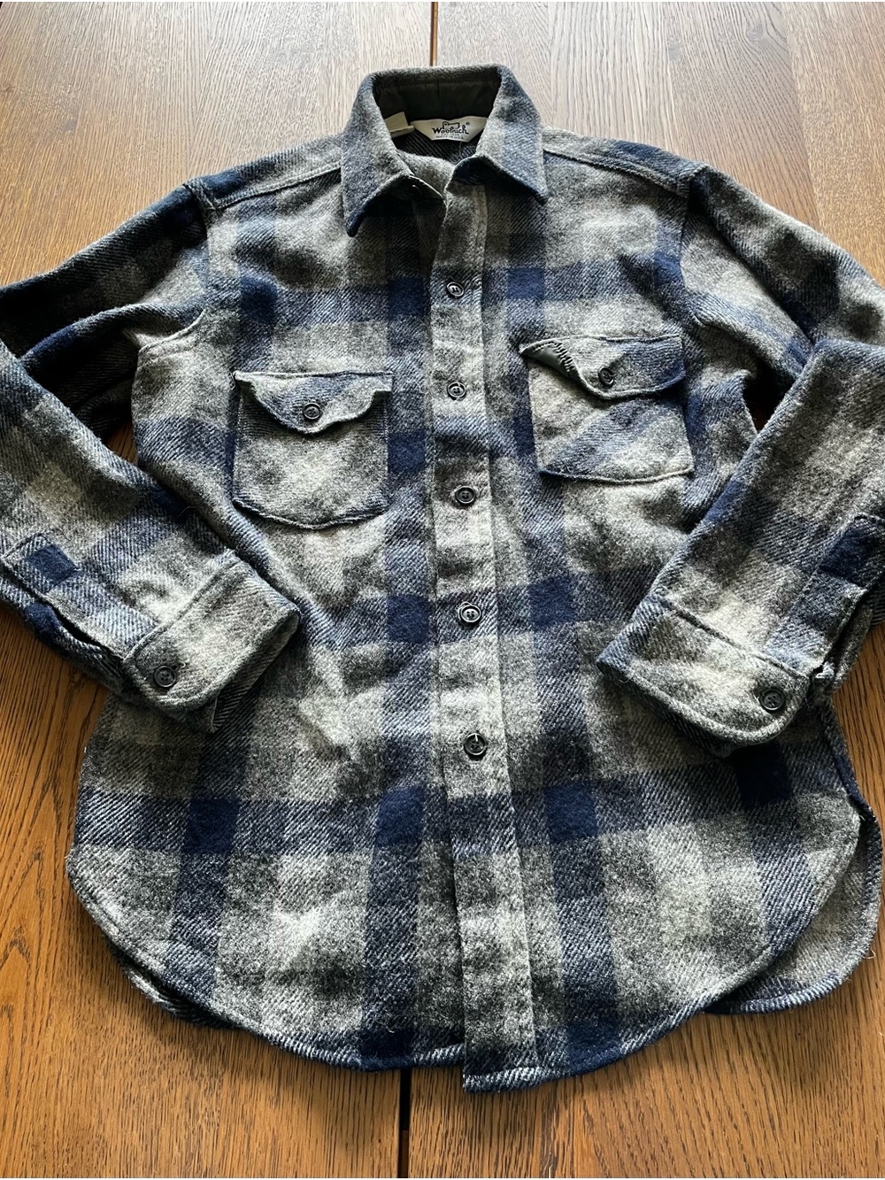 Vintage 1980’s Woolrich Gray & Navy Plaid Wool Button Down